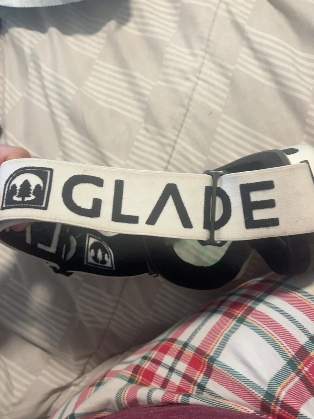 Glade Snow Goggles with Pink Mirrored Lens